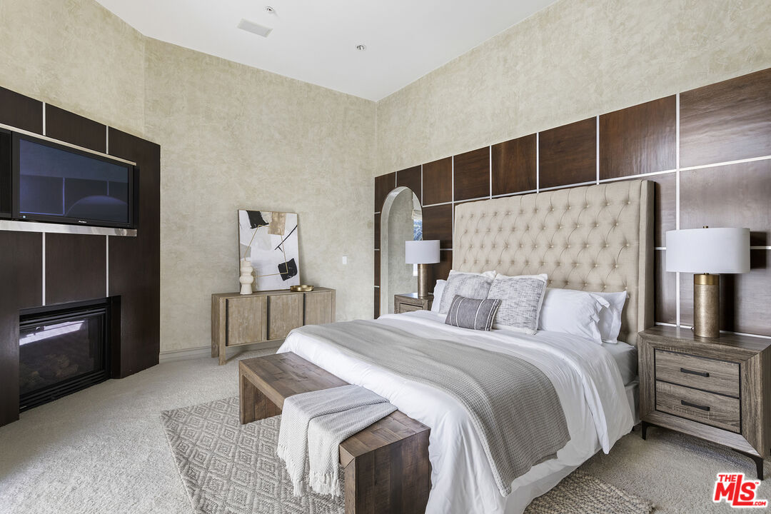 724 S Westgate Ave Unit: PH1