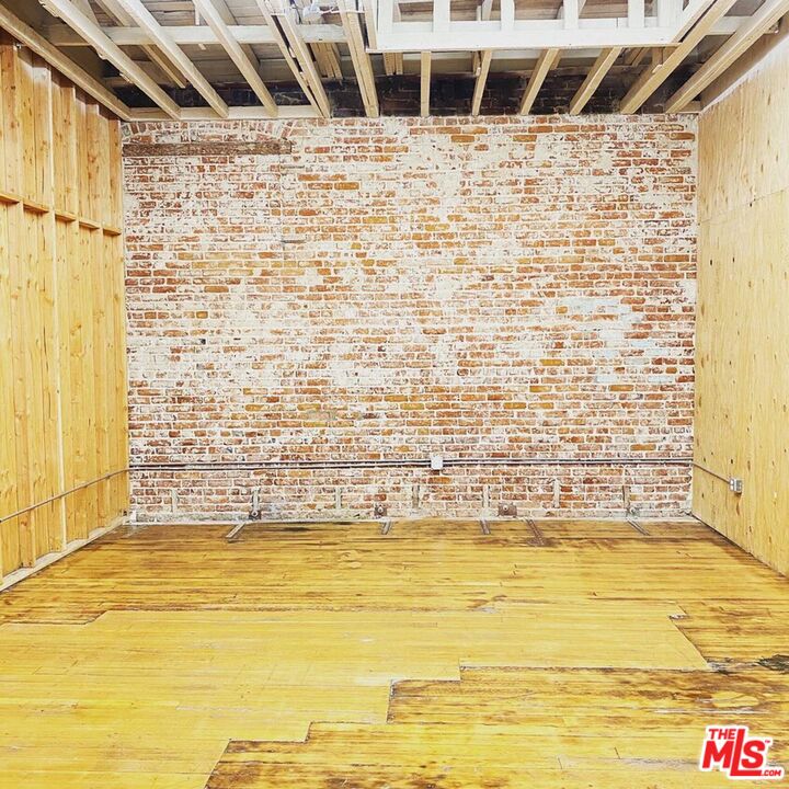 645 S Los Angeles St