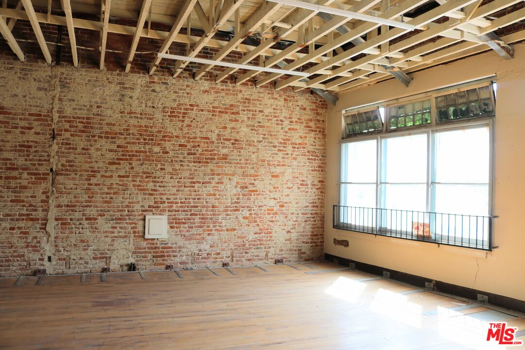 645 S Los Angeles St