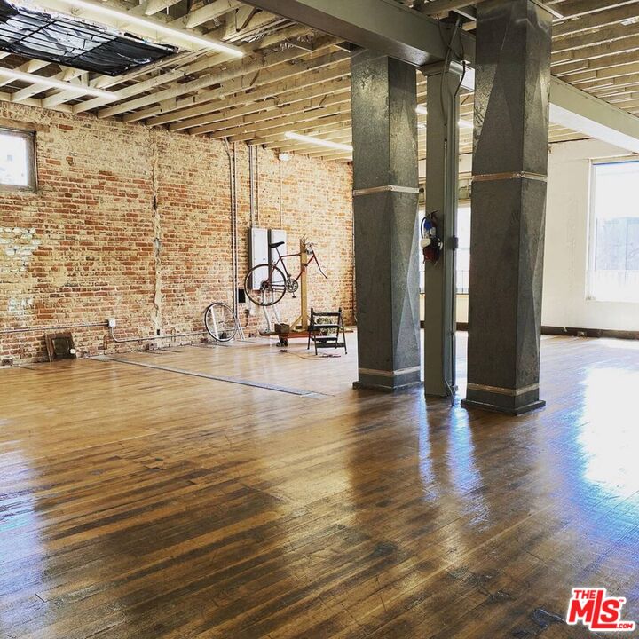 645 S Los Angeles St