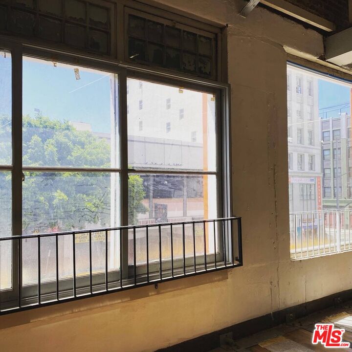 645 S Los Angeles St