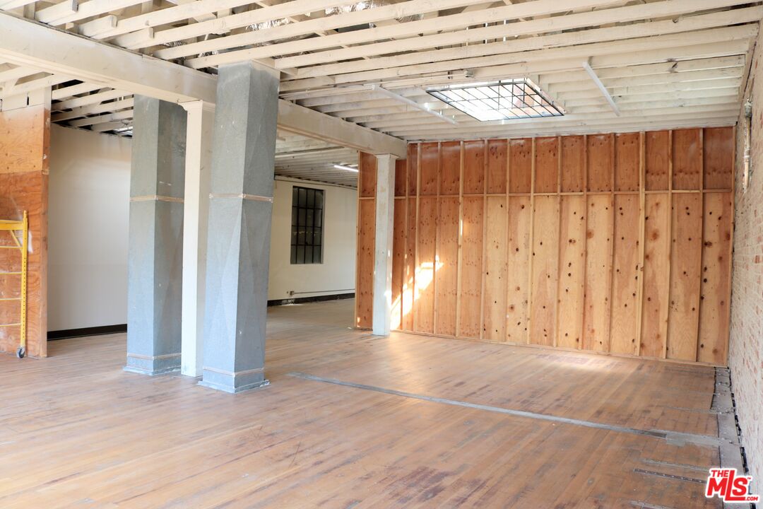 645 S Los Angeles St