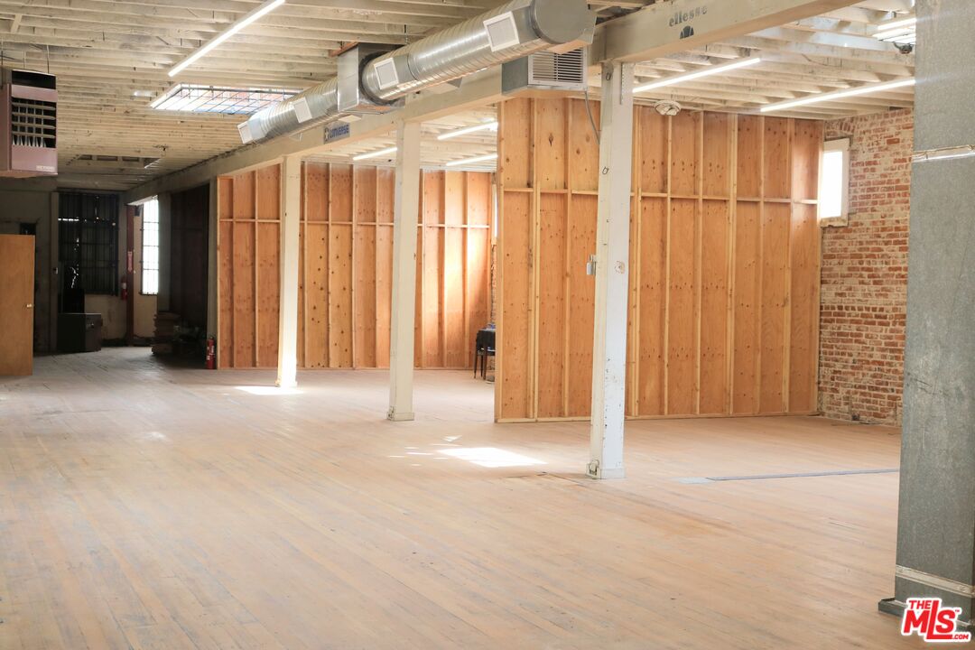 645 S Los Angeles St