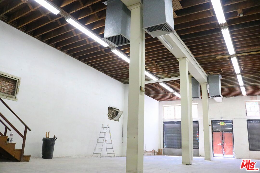 645 S Los Angeles St