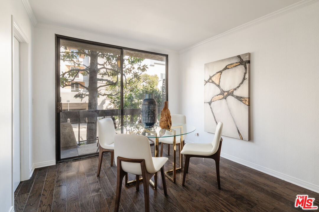 1735 N Fuller Ave Unit: 102