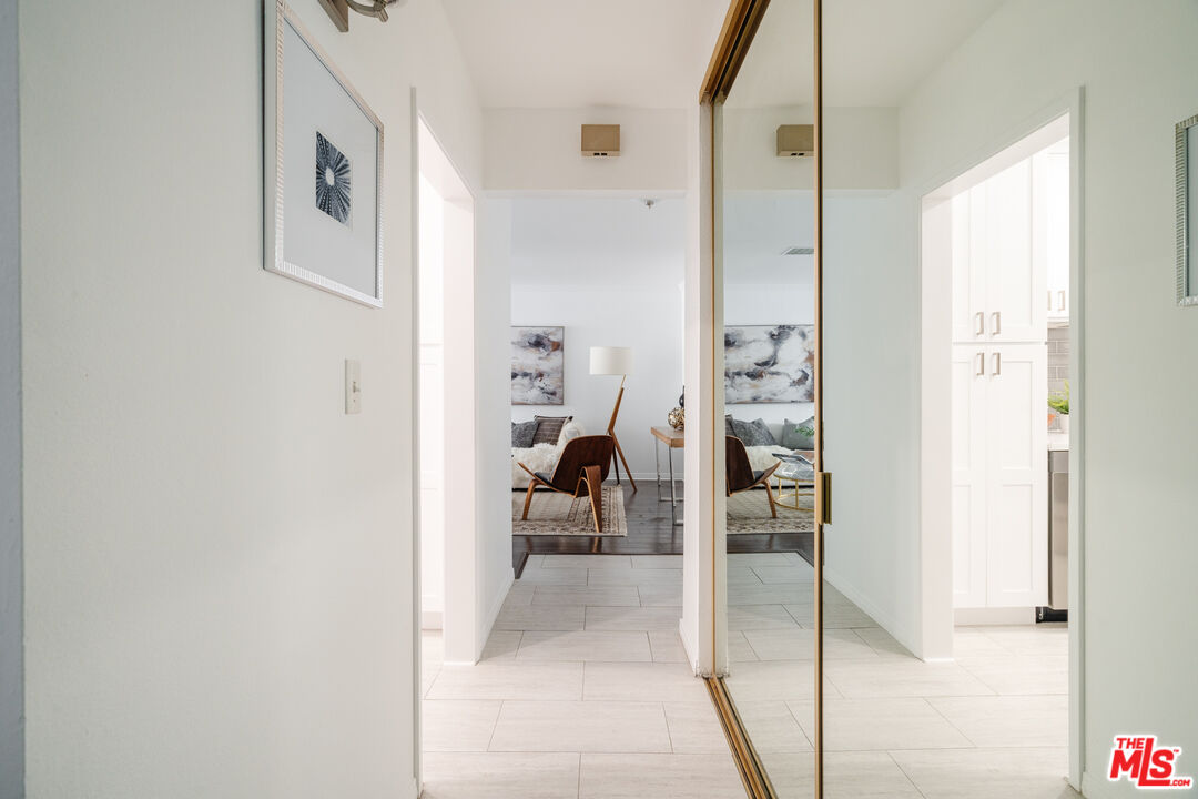 1735 N Fuller Ave Unit: 102