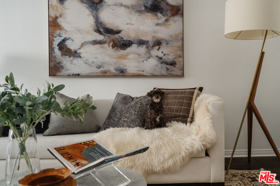 1735 N Fuller Ave Unit: 102