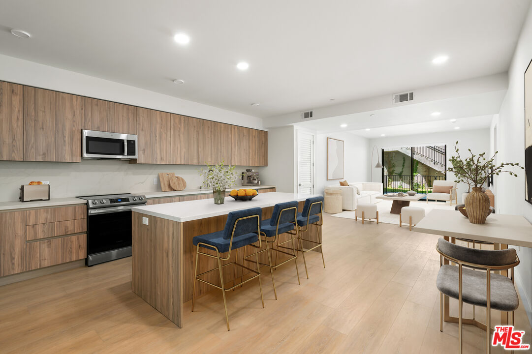 3651 Regal Pl Unit: 307