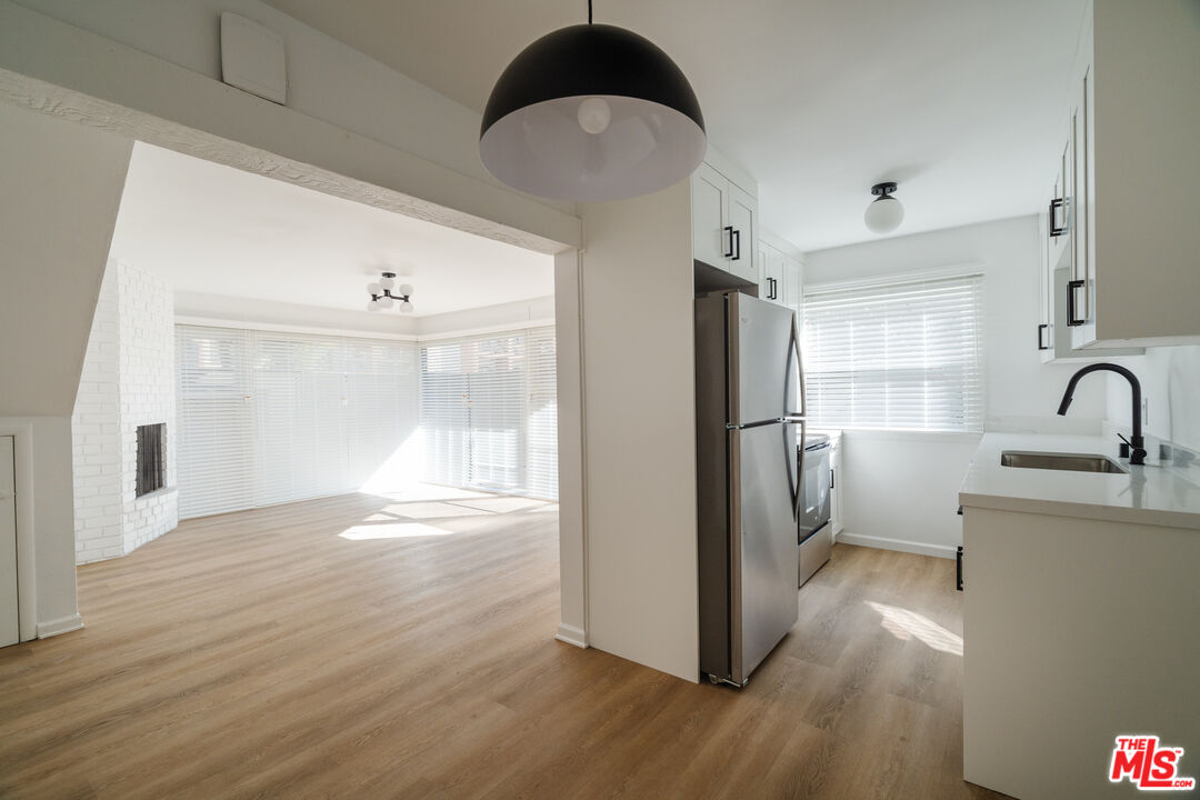 1147 Horn Ave Unit: 2