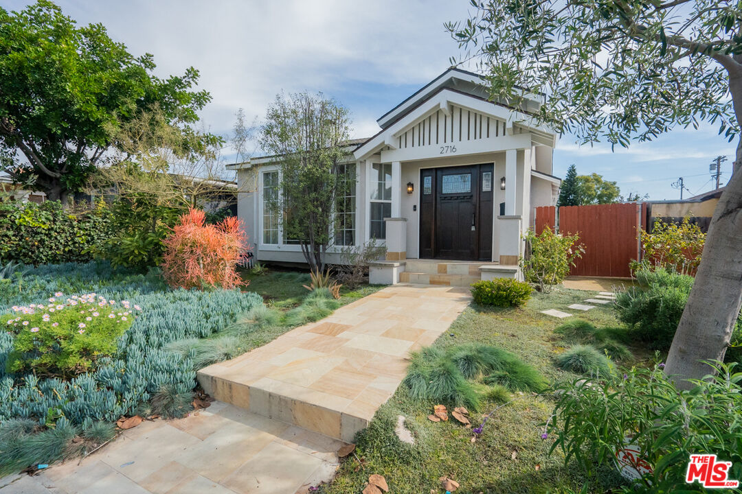 2716 S Harvard Blvd