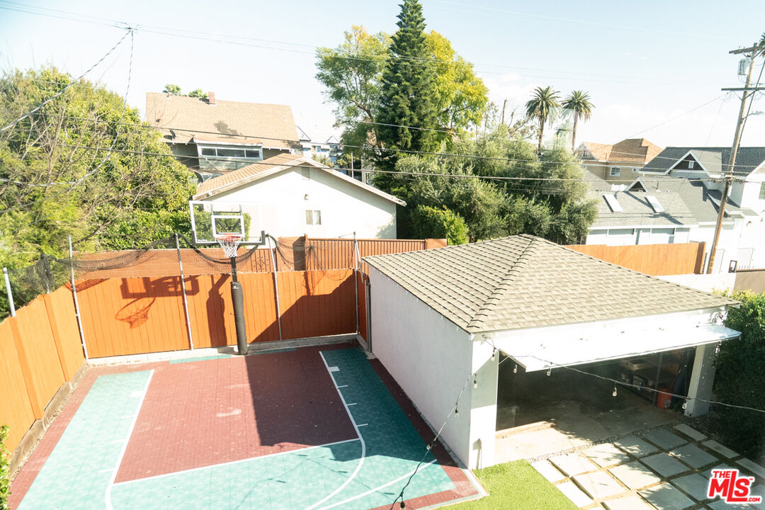 2716 S Harvard Blvd