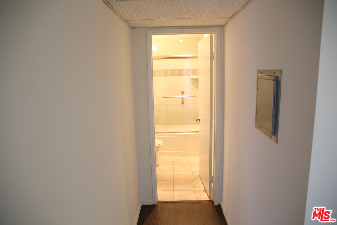 8544 Independence Ave Unit: 102