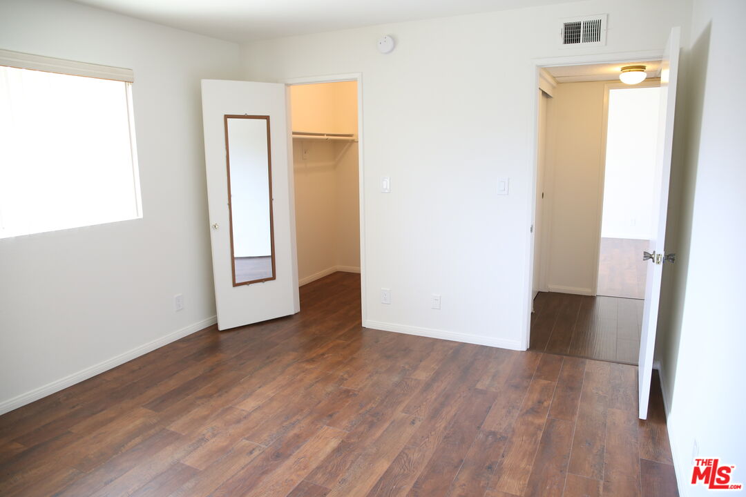 8544 Independence Ave Unit: 102