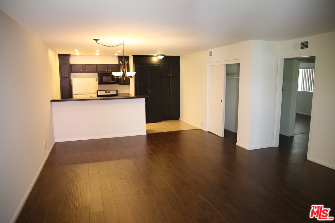 8544 Independence Ave Unit: 102