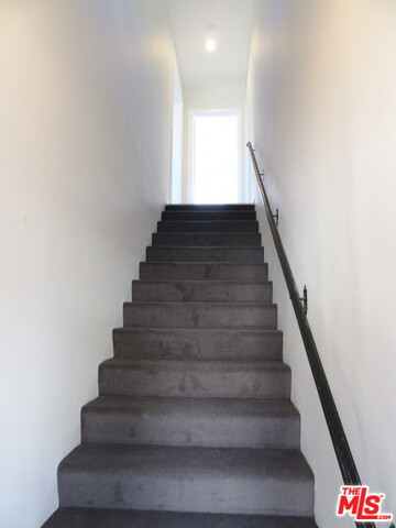 437 Shirley PL Unit: B