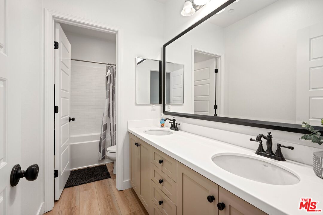 10591 San Leandro St