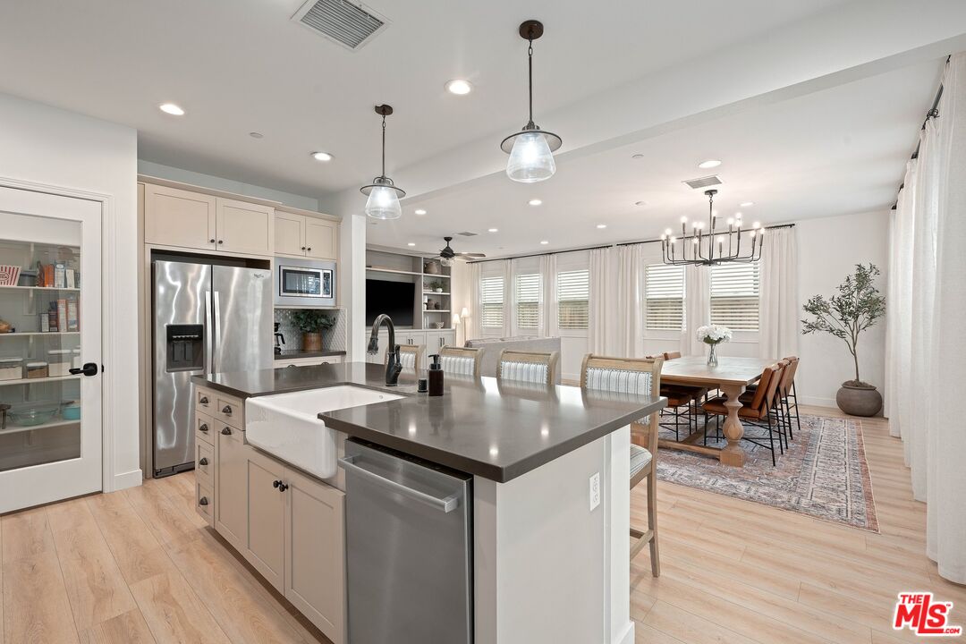 10591 San Leandro St