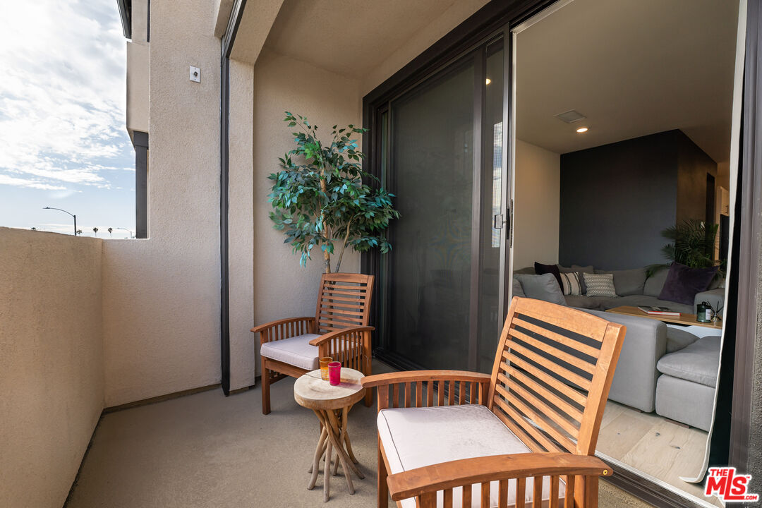 2951 W Lincoln Ave Unit: 2