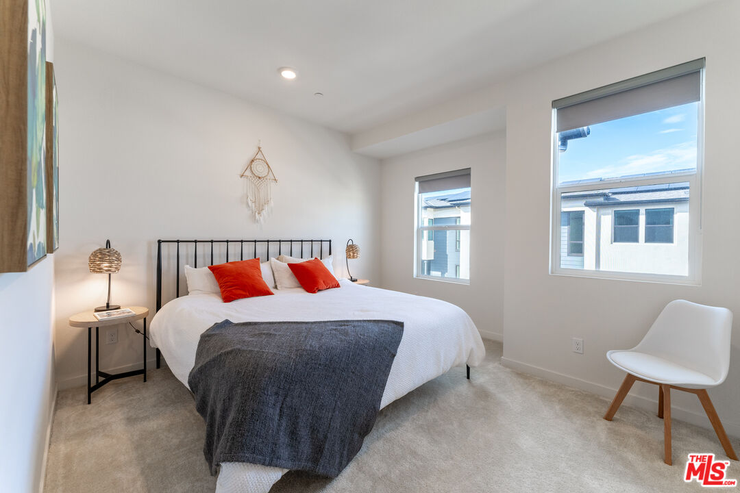 2951 W Lincoln Ave Unit: 2