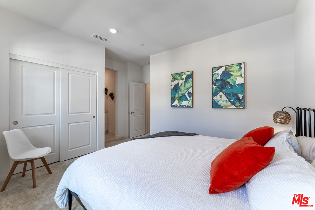 2951 W Lincoln Ave Unit: 2