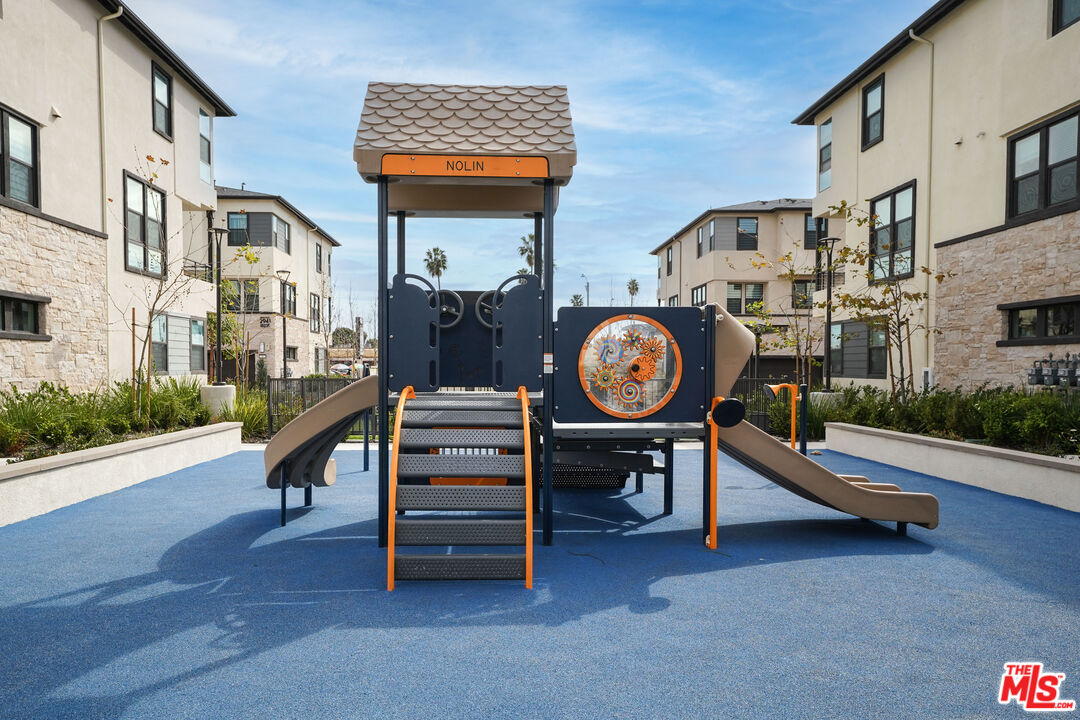 2951 W Lincoln Ave Unit: 2