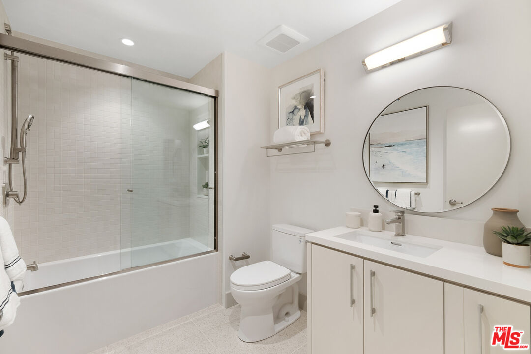 130 S Sepulveda Blvd Unit: 110