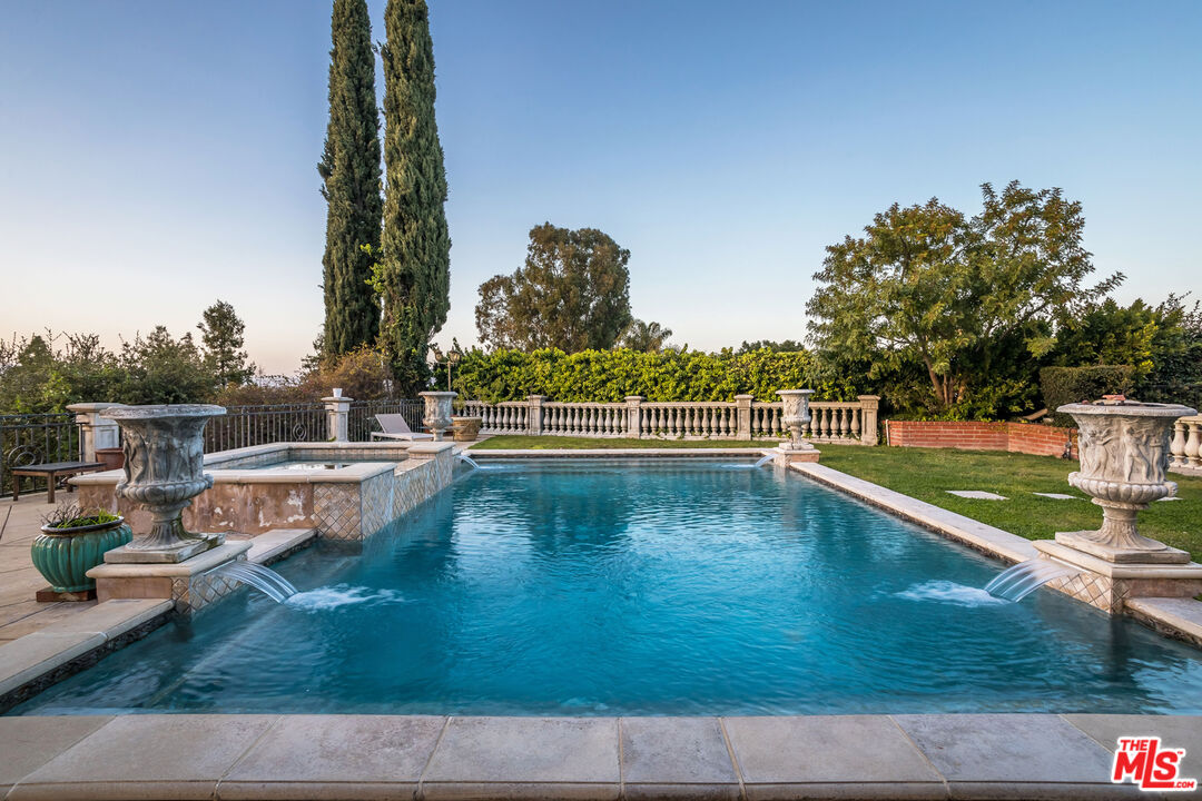 14221 Valley Vista Blvd