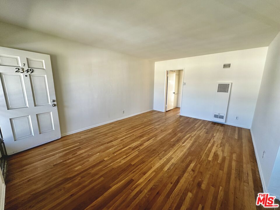 2337 Penmar Ave Unit: 7