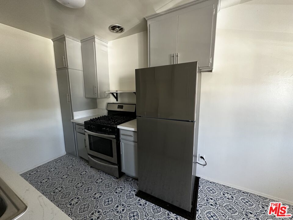 2337 Penmar Ave Unit: 7