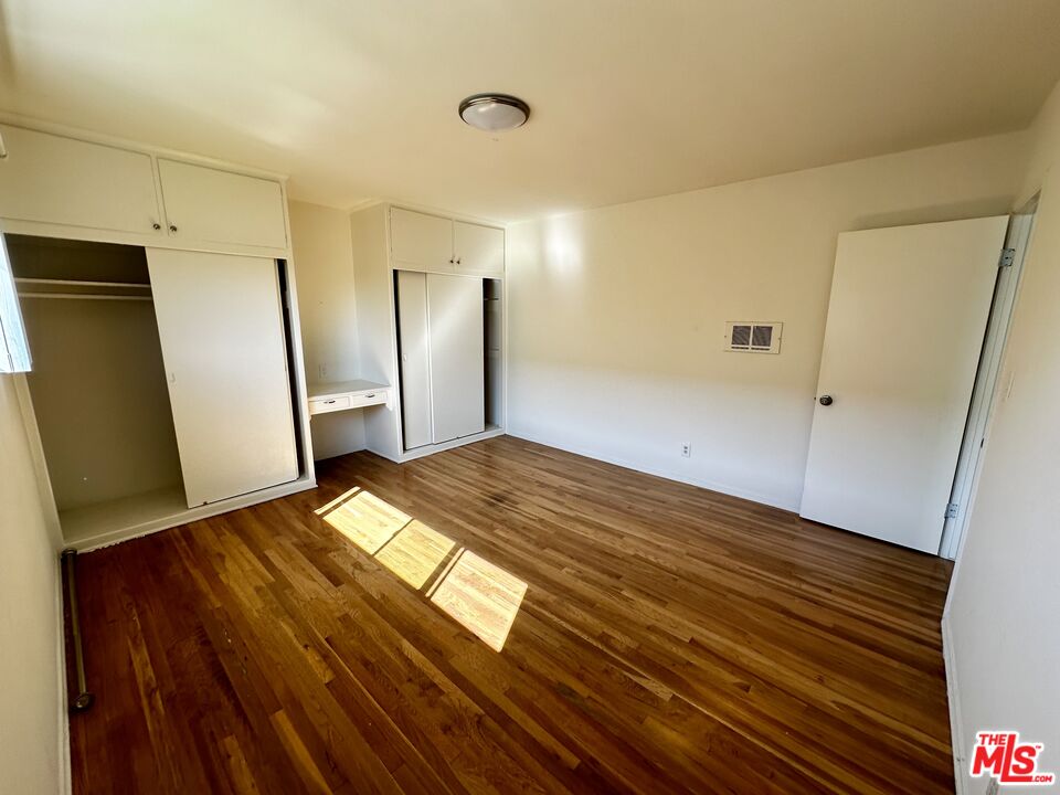 2337 Penmar Ave Unit: 7