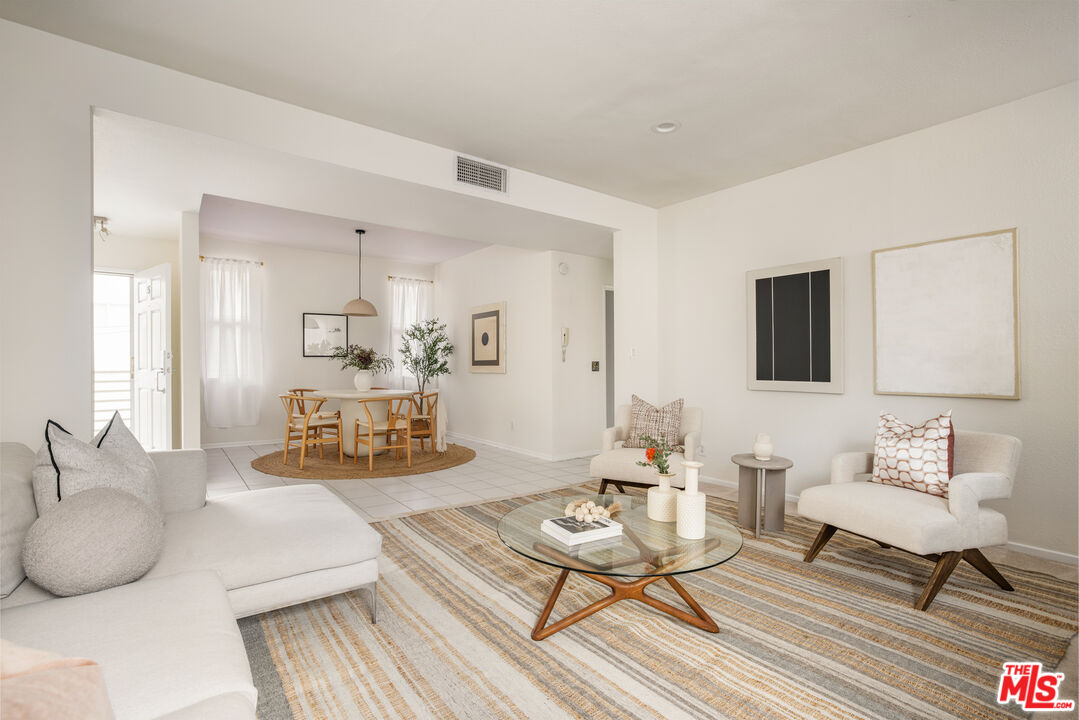 14647 Dickens St Unit: 5