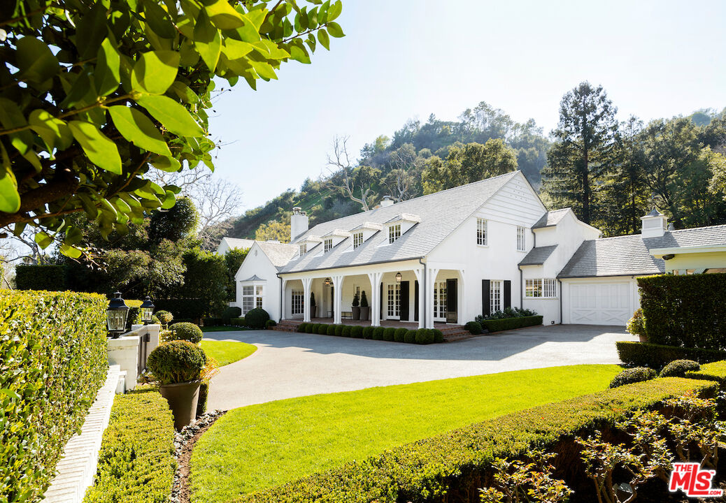 1231 Stone Canyon Rd