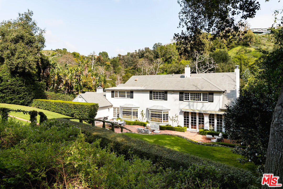 1231 Stone Canyon Rd
