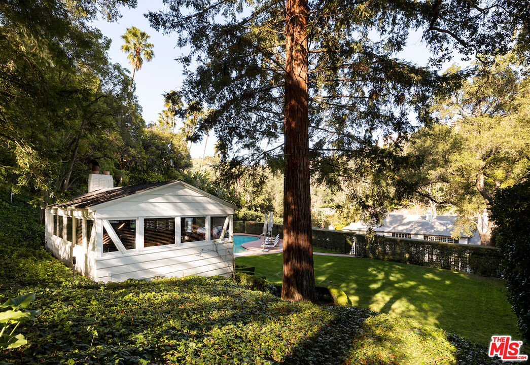 1231 Stone Canyon Rd