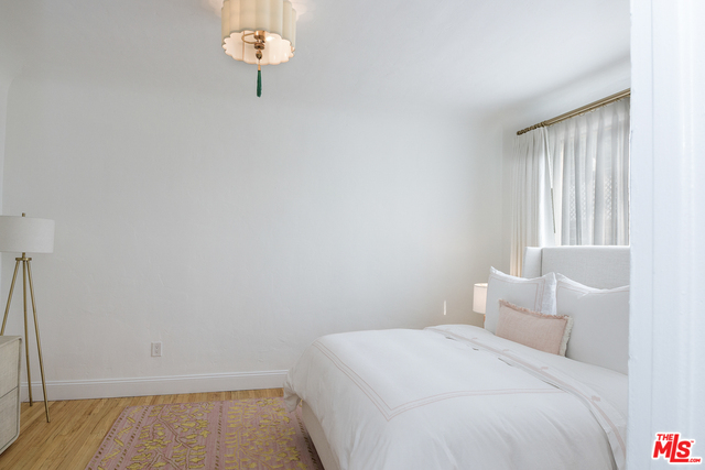 1345 N Hayworth Ave Unit: 206