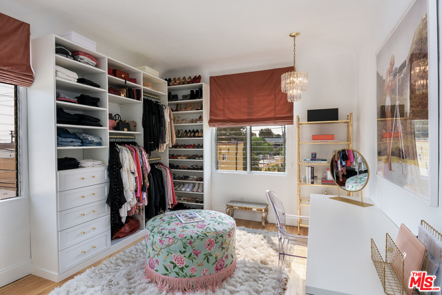 1345 N Hayworth Ave Unit: 206