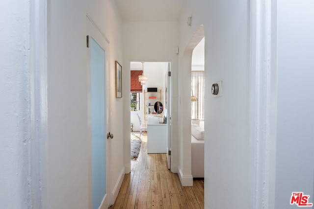 1345 N Hayworth Ave Unit: 206