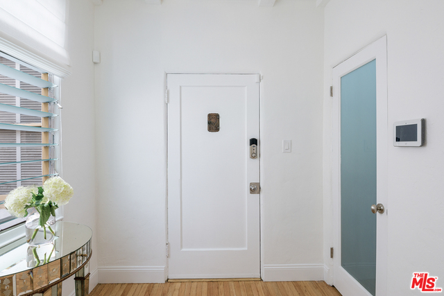 1345 N Hayworth Ave Unit: 206