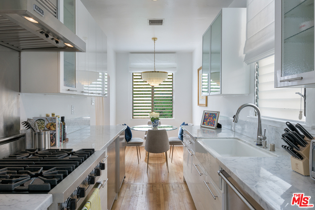 1345 N Hayworth Ave Unit: 206