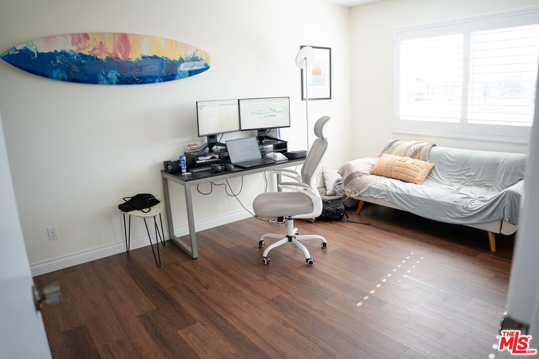 1416 S Barrington Ave Unit: 1