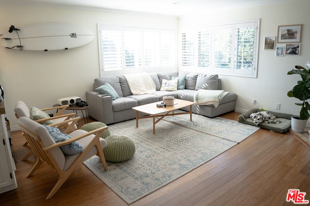 1416 S Barrington Ave Unit: 1