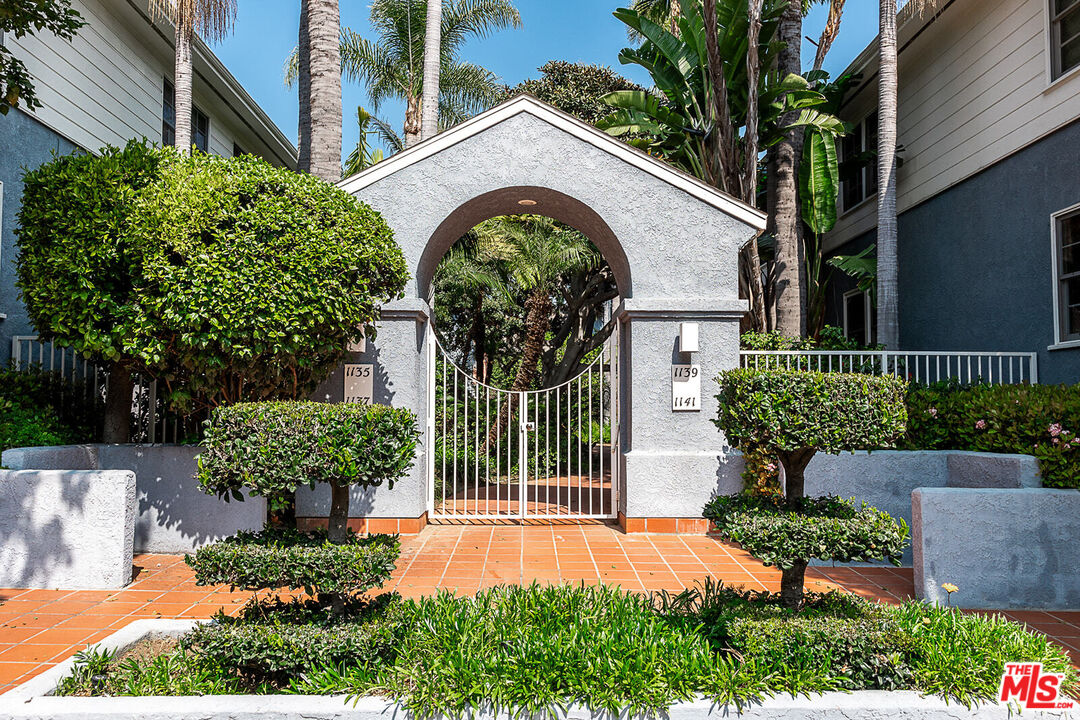 1135 26th St Unit: D