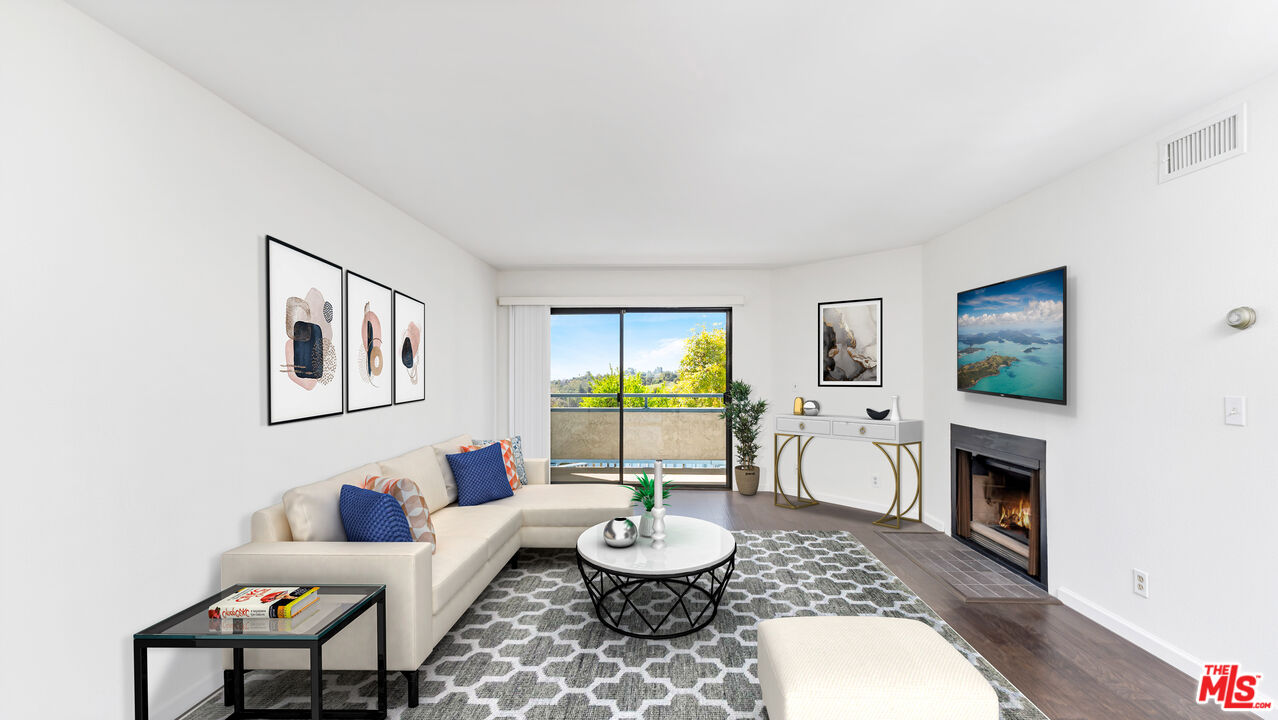 4260 Via Arbolada Unit: 205