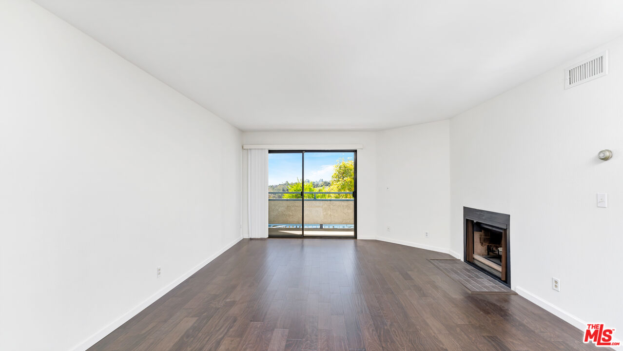 4260 Via Arbolada Unit: 205