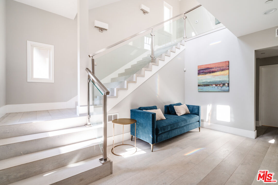 13065 Bluff Creek Dr