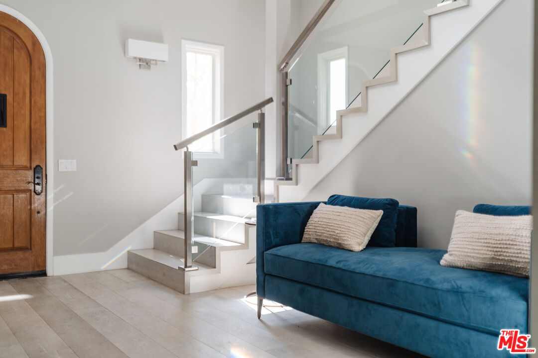 13065 Bluff Creek Dr