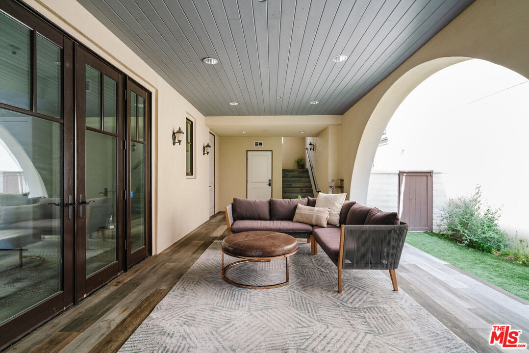 13065 Bluff Creek Dr