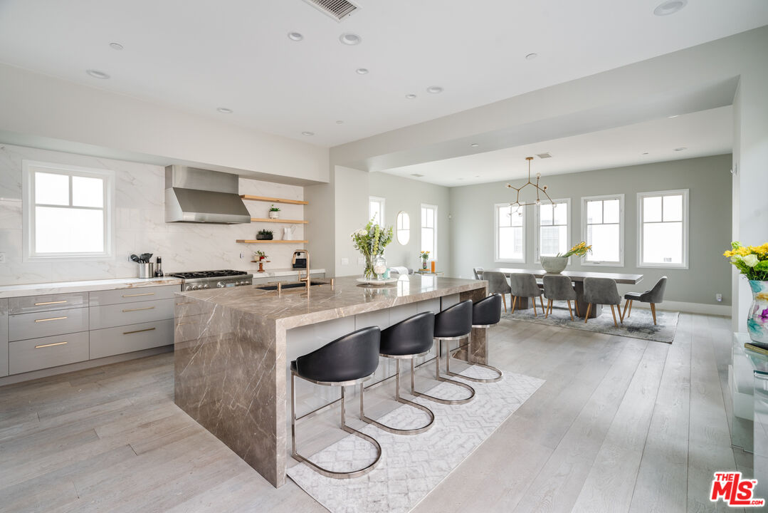 13065 Bluff Creek Dr