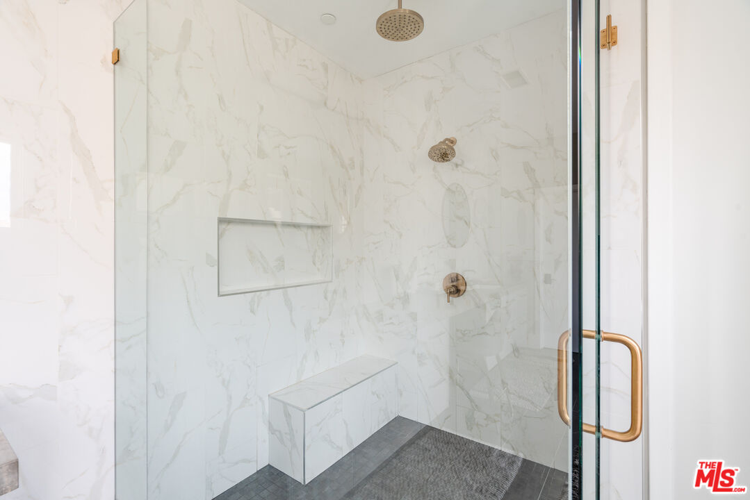 13065 Bluff Creek Dr