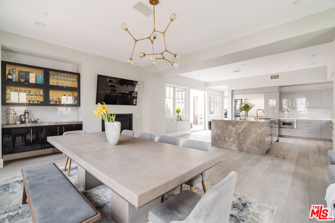 13065 Bluff Creek Dr